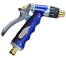 家庭洗车水枪选购指南 从高压水枪到加厚水管，15米套装全解析